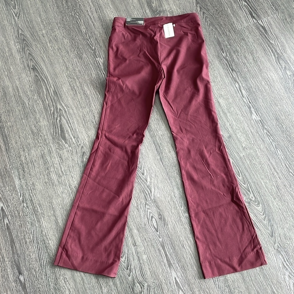 Sz4 Le Chateau Modern Fit Flare Leg Flat Front Pull on pant in burgundy NWT - Picture 2 of 7